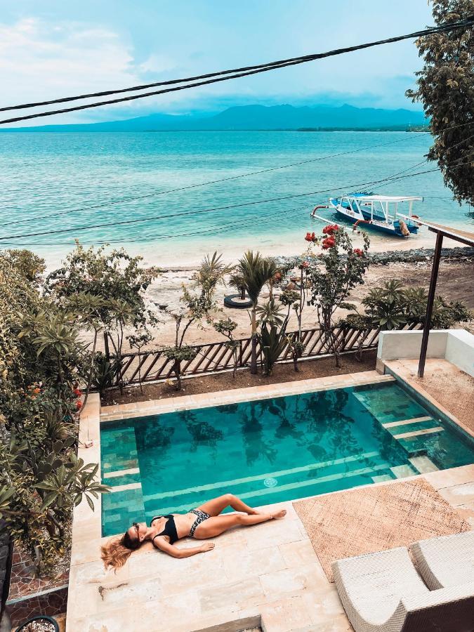 Serenity Luxurious Beachfront Villa & Spa With Private Infinity Pool, 8 Guests Gili Air Kültér fotó