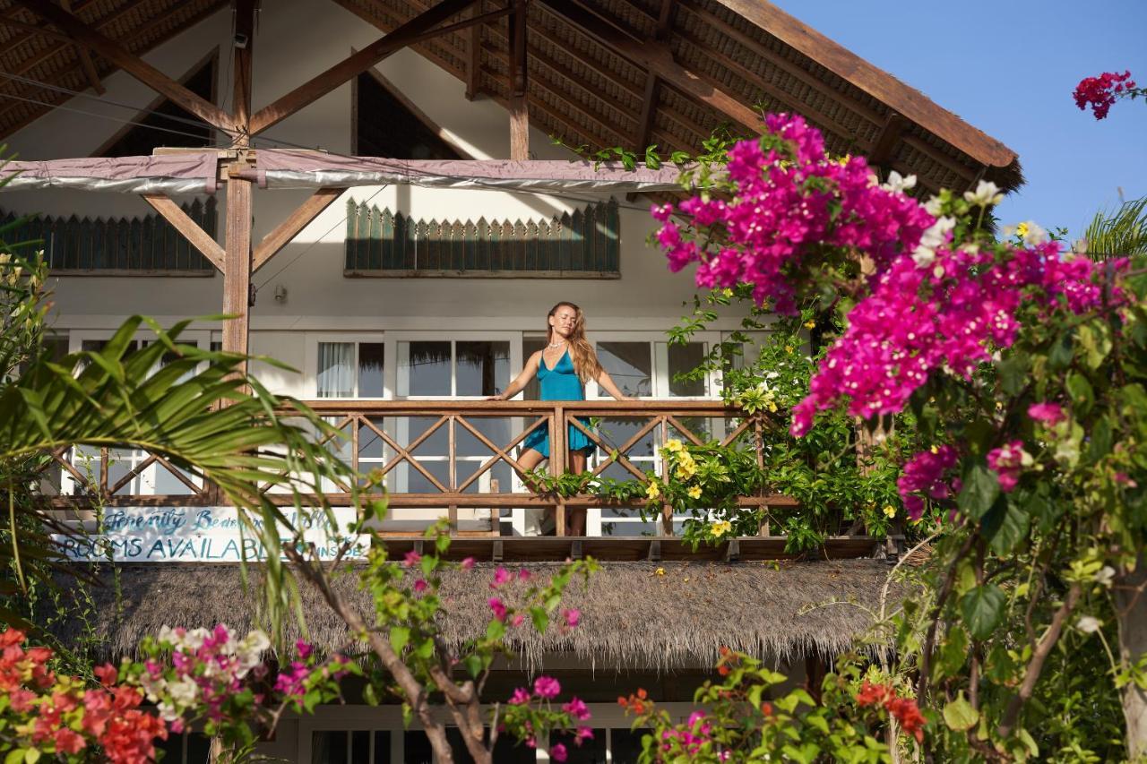 Serenity Luxurious Beachfront Villa & Spa With Private Infinity Pool, 8 Guests Gili Air Kültér fotó