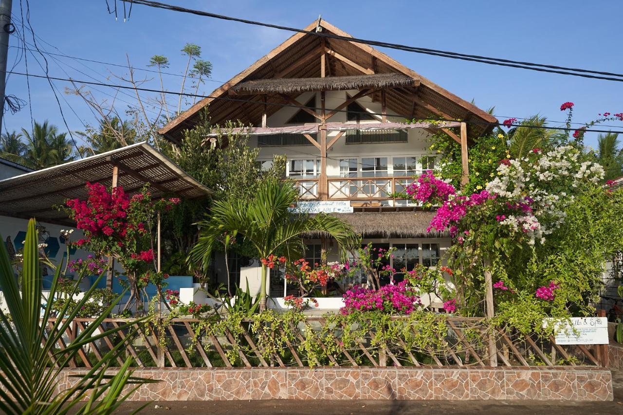 Serenity Luxurious Beachfront Villa & Spa With Private Infinity Pool, 8 Guests Gili Air Kültér fotó